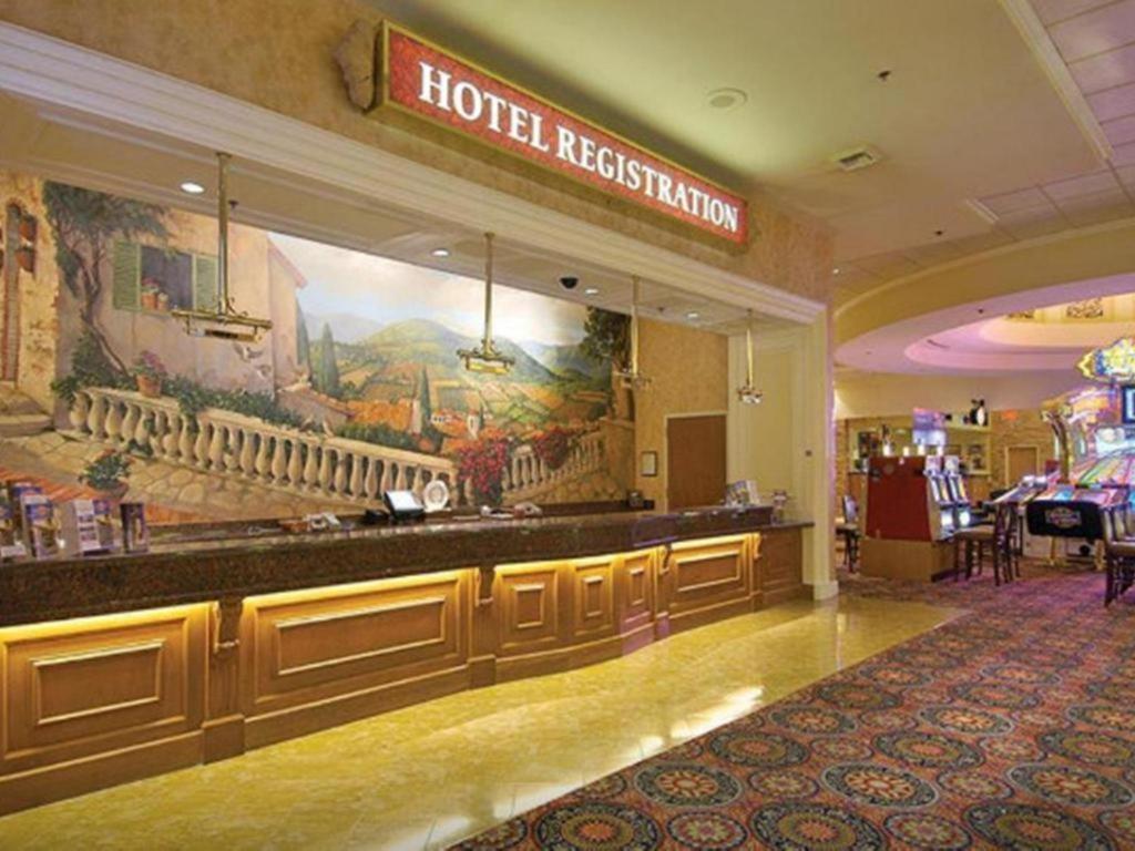 Suncoast Hotel And Casino Las Vegas Bagian luar foto