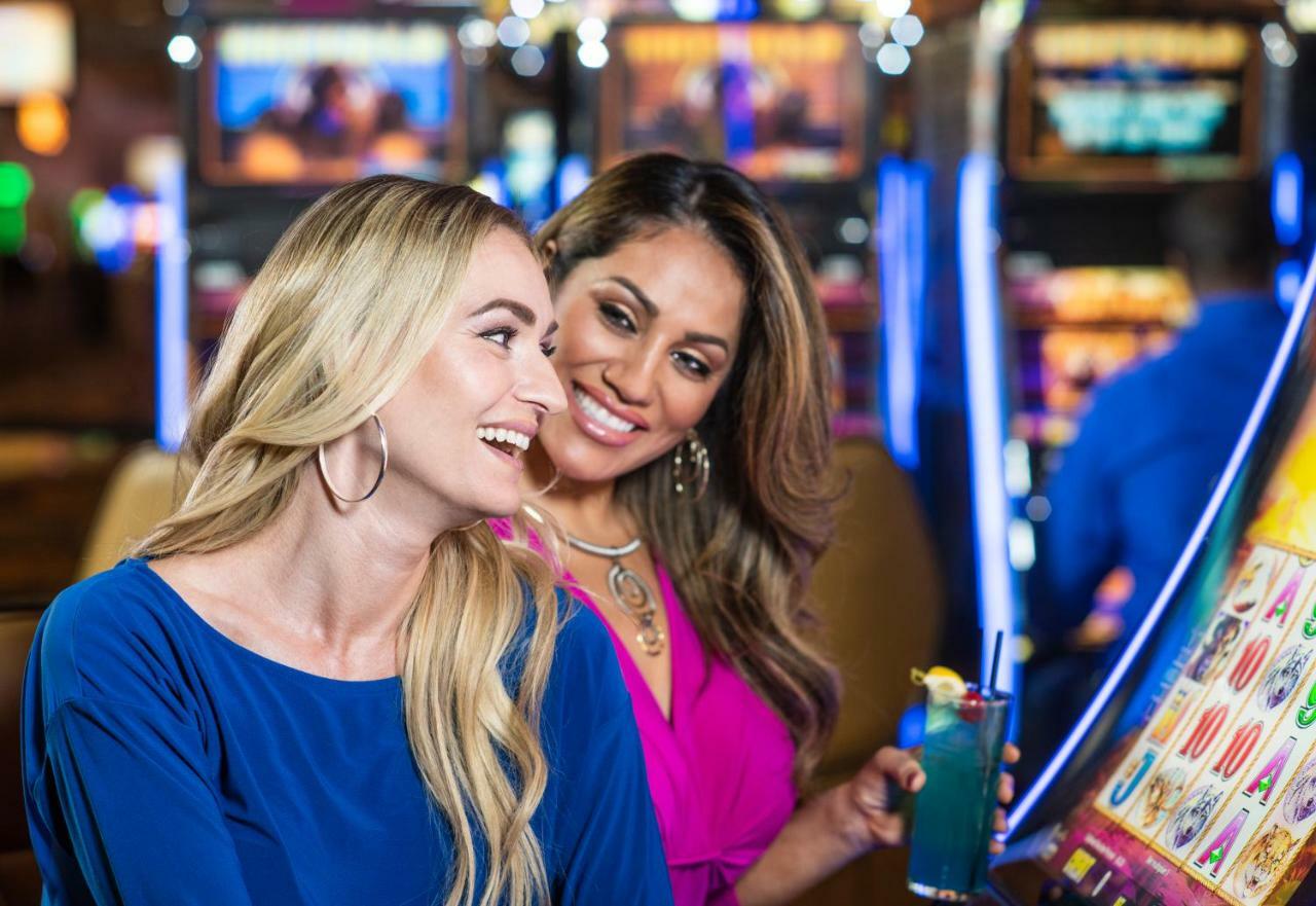 Suncoast Hotel And Casino Las Vegas Bagian luar foto